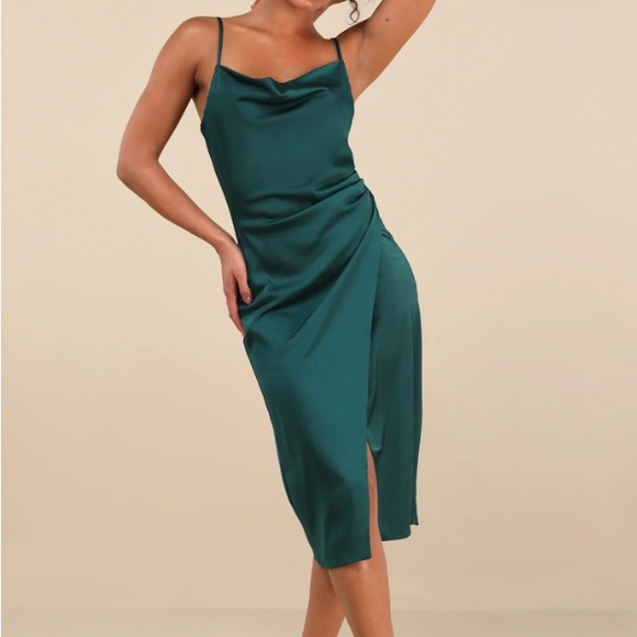 Lulus Dresses & Skirts - NWT Forest Green Satin Midi Dress